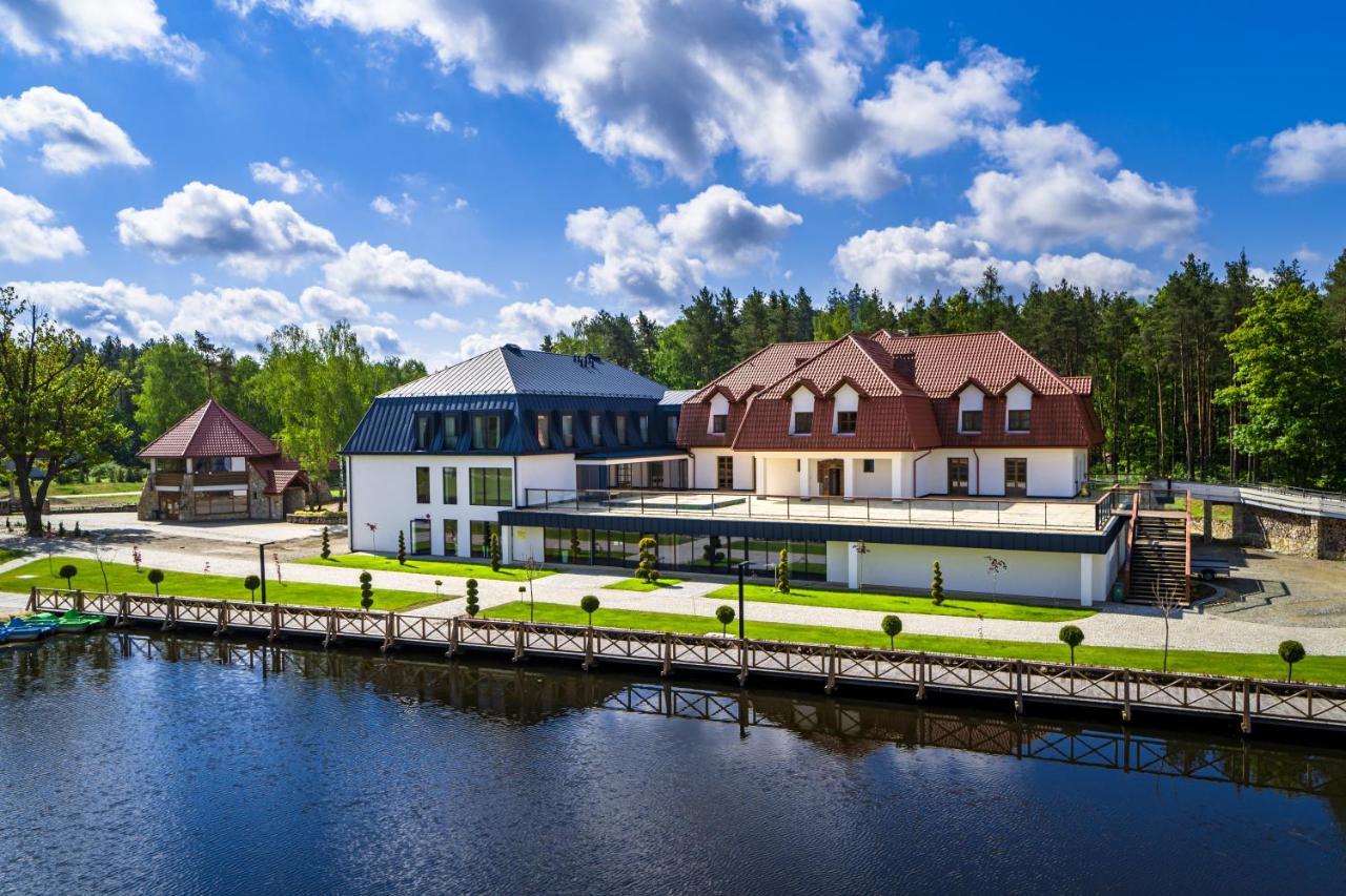 Hotel Debowy Dwor Ruda Rozaniecka Exteriér fotografie