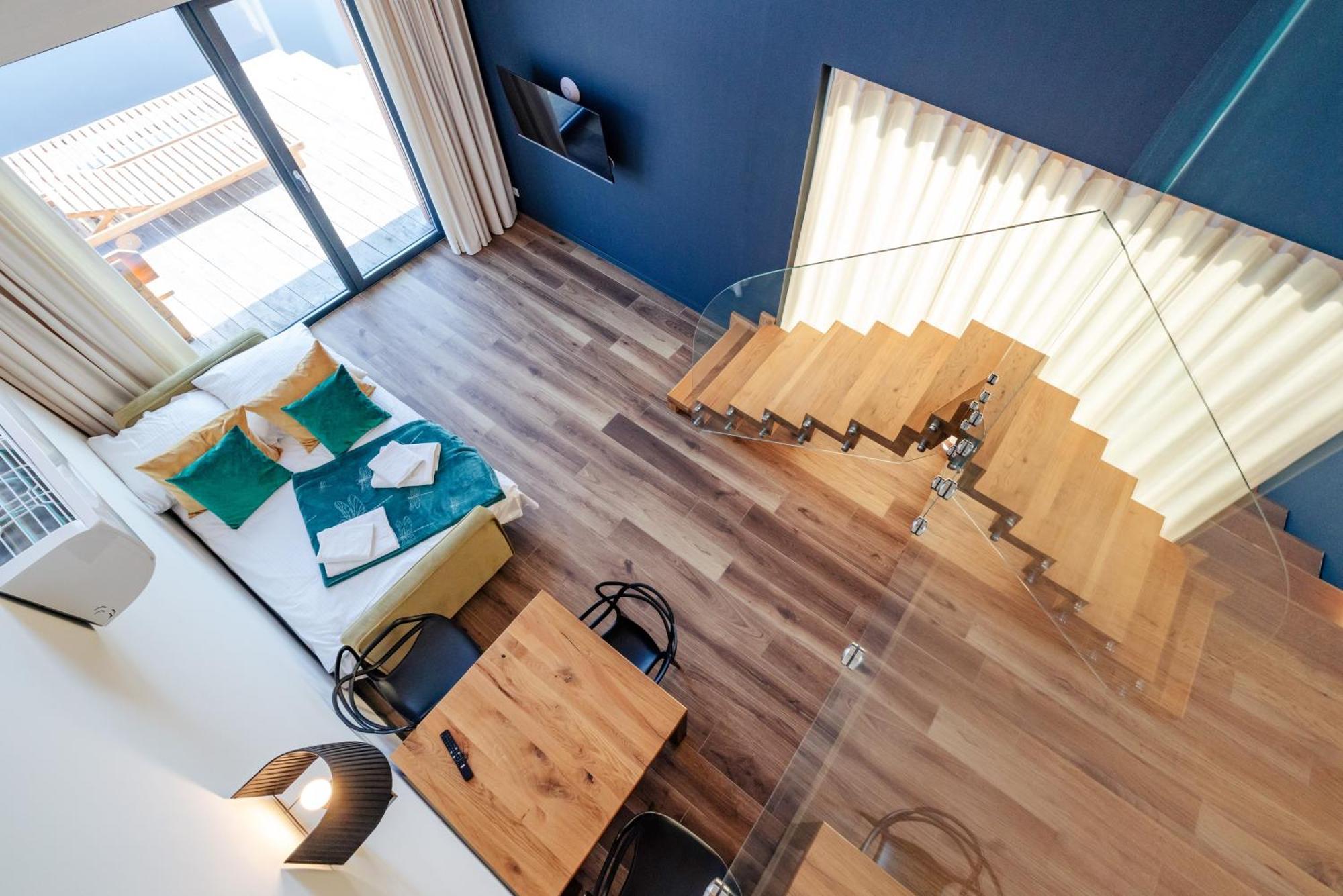 Hotel Debowy Dwor Ruda Rozaniecka Exteriér fotografie