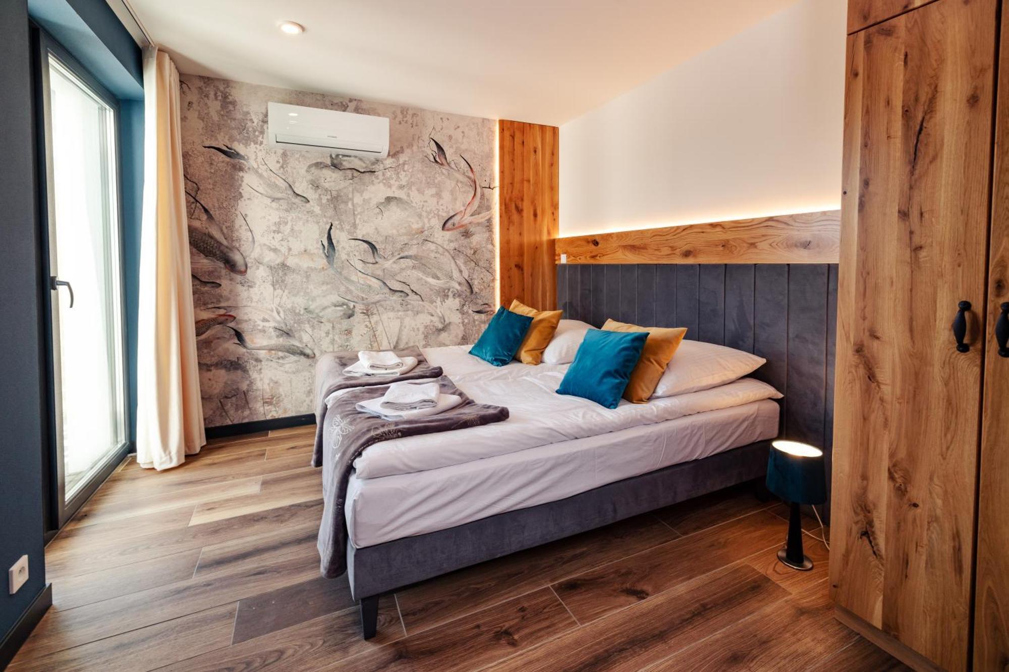 Hotel Debowy Dwor Ruda Rozaniecka Exteriér fotografie